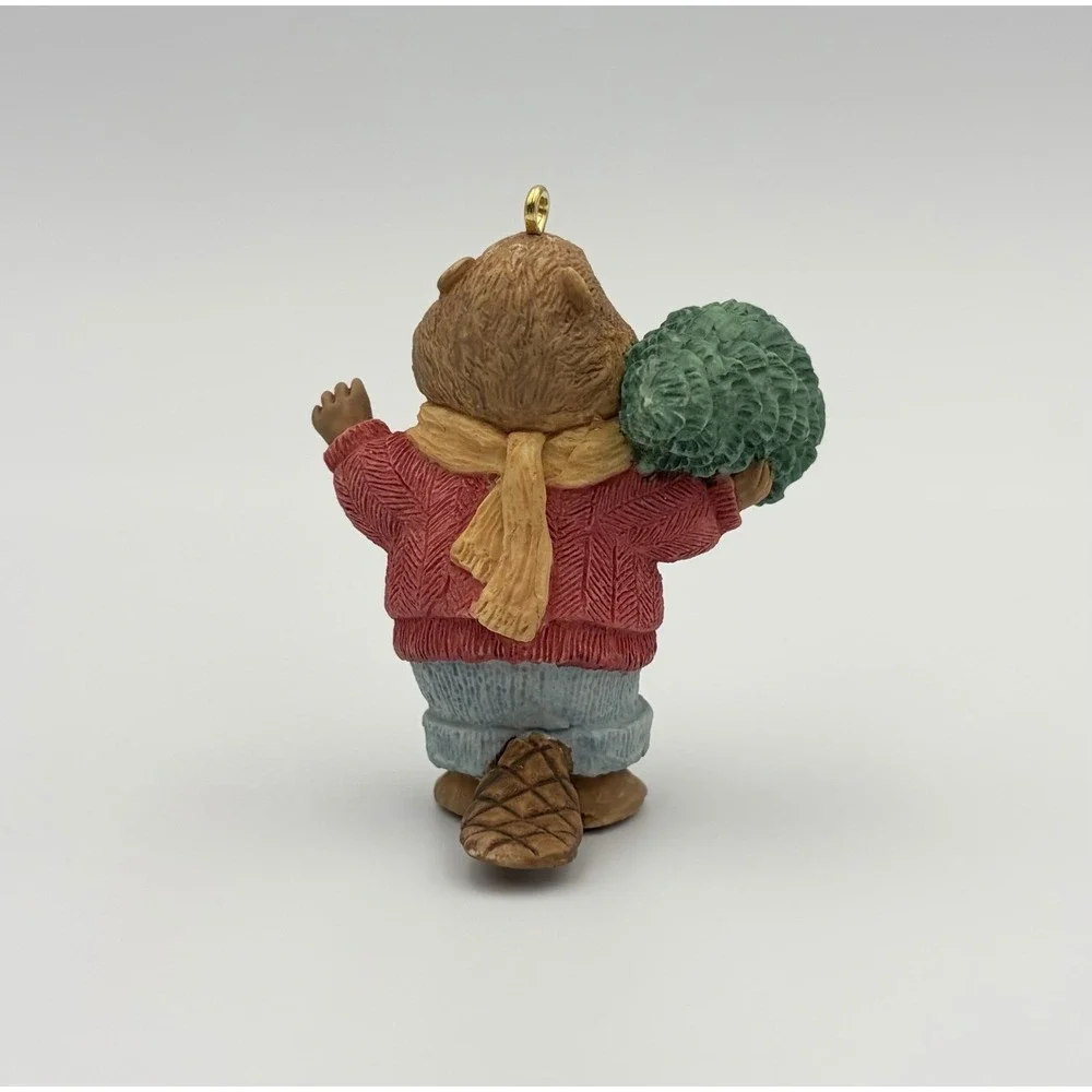 1991 Hallmark Keepsake Ornament Tender Touches Yule Logger Beaver QX496-7 VTG